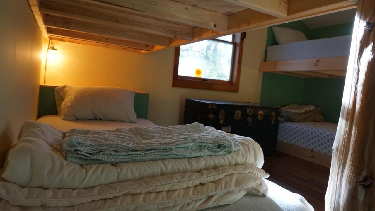 Llama House Adk Wevertown Εξωτερικό φωτογραφία