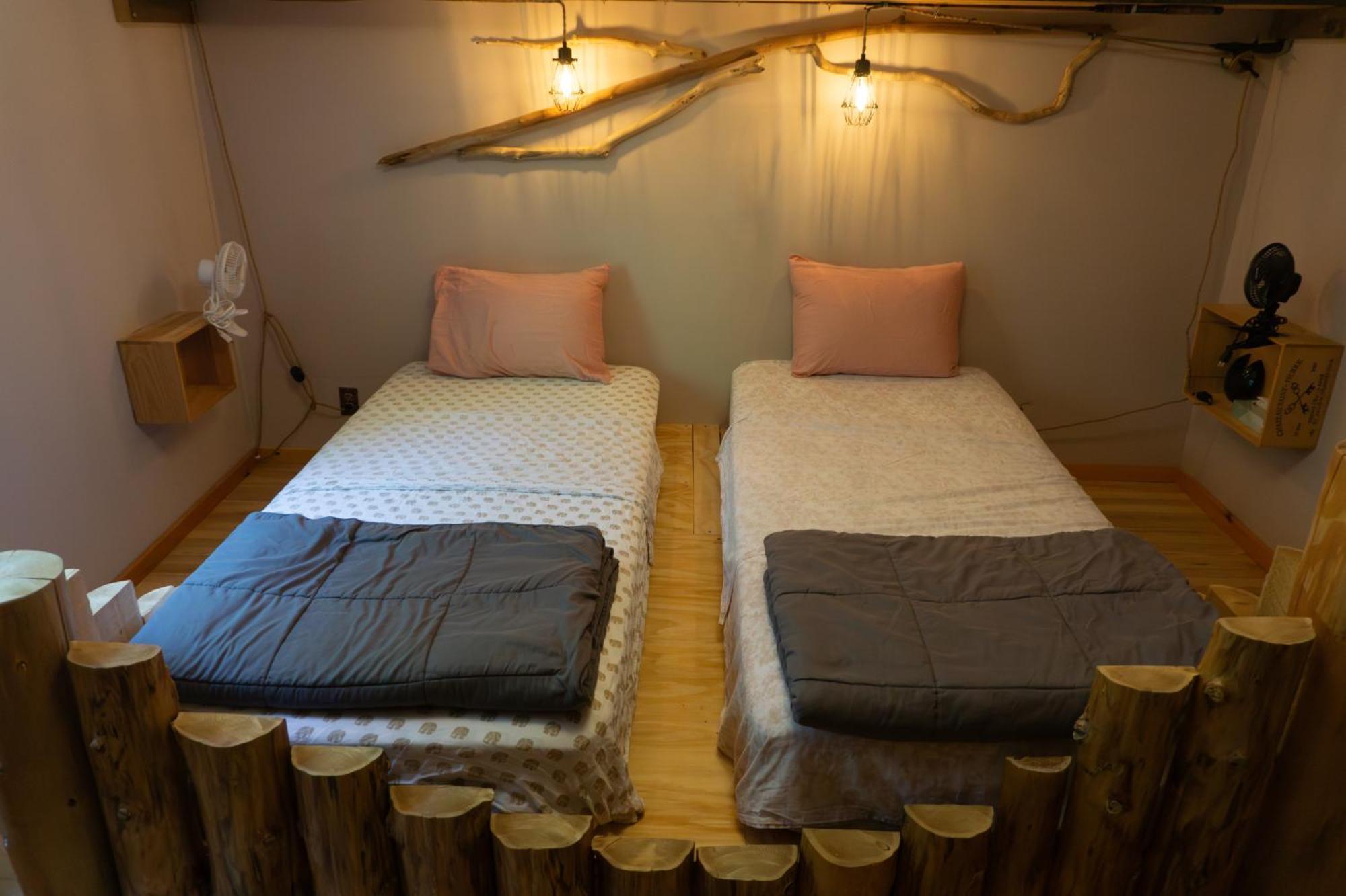 Llama House Adk Wevertown Εξωτερικό φωτογραφία