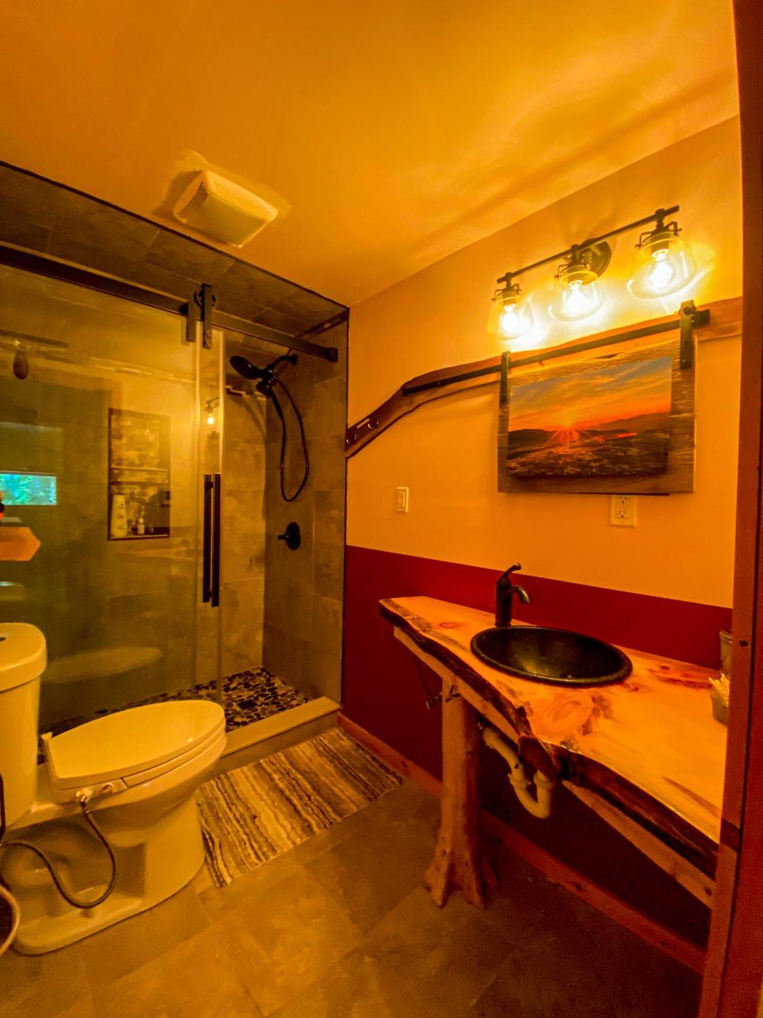 Llama House Adk Wevertown Εξωτερικό φωτογραφία